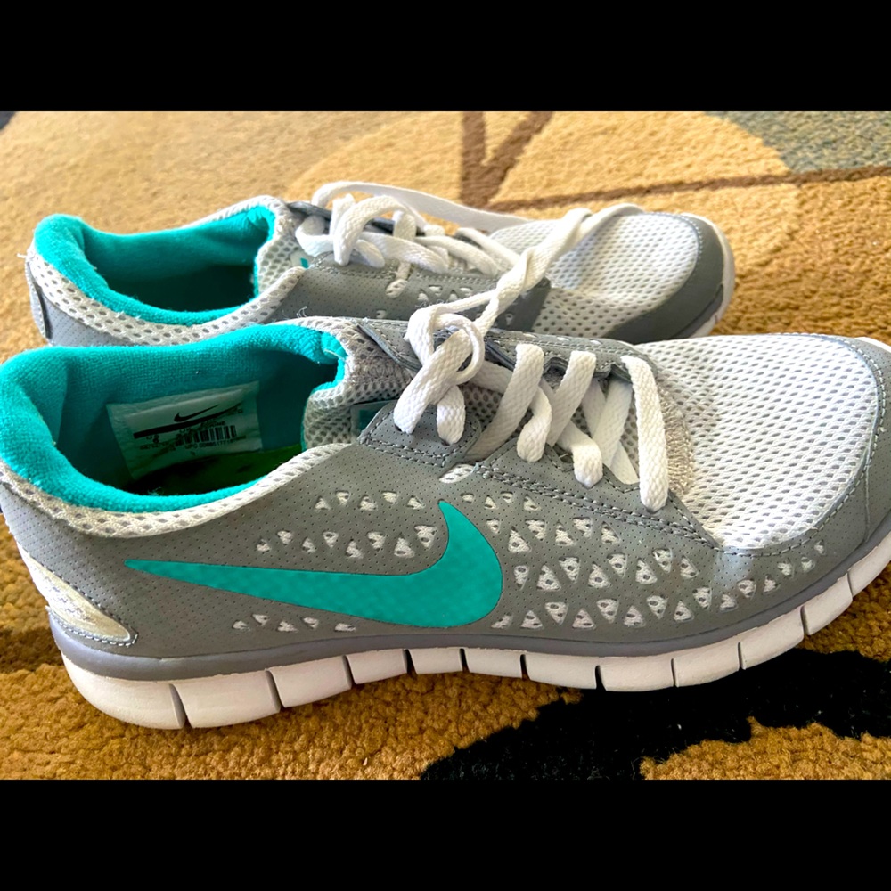 Nike Women’s Running Shoe, 6